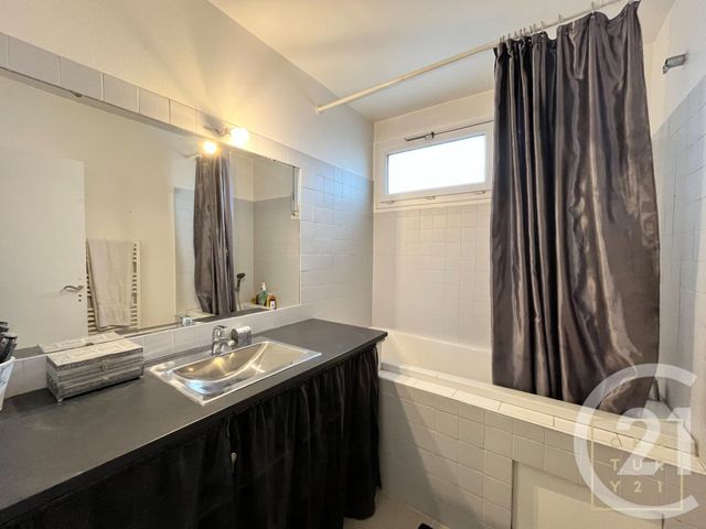 Appartement F3 à vendre - 3 pièces - 73.58 m2 - NOISY LE GRAND - 93 - ILE-DE-FRANCE - Century 21 Agence Parc Avenue