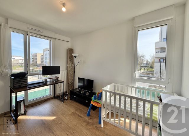 Afficher la photo en grand Appartement F4 à vendre - 4 pièces - 80.05 m2 - BUSSY ST GEORGES - 77 - ILE-DE-FRANCE - Century 21 Agence Parc Avenue