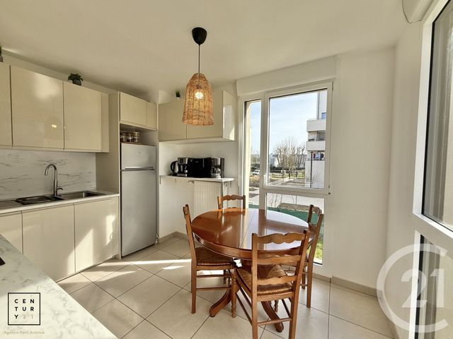 Afficher la photo en grand Appartement F4 à vendre - 4 pièces - 80.05 m2 - BUSSY ST GEORGES - 77 - ILE-DE-FRANCE - Century 21 Agence Parc Avenue