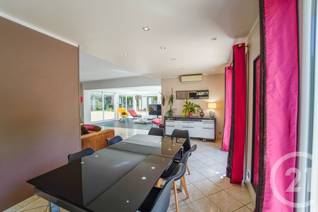 maison à vendre - 6 pièces - 220.75 m2 - BUSSY ST GEORGES - 77 - ILE-DE-FRANCE - Century 21 Agence Parc Avenue