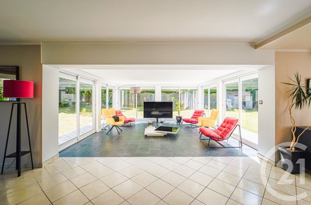 maison à vendre - 6 pièces - 220.75 m2 - BUSSY ST GEORGES - 77 - ILE-DE-FRANCE - Century 21 Agence Parc Avenue