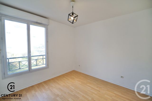 Appartement F3 à vendre - 3 pièces - 65.57 m2 - BUSSY ST GEORGES - 77 - ILE-DE-FRANCE - Century 21 Agence Parc Avenue