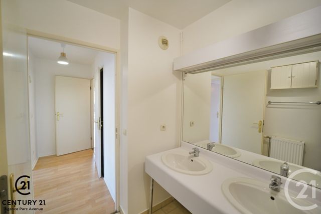Appartement F3 à vendre - 3 pièces - 65.57 m2 - BUSSY ST GEORGES - 77 - ILE-DE-FRANCE - Century 21 Agence Parc Avenue
