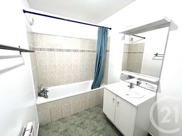 Appartement F2 à vendre - 2 pièces - 49.22 m2 - BUSSY ST GEORGES - 77 - ILE-DE-FRANCE - Century 21 Agence Parc Avenue