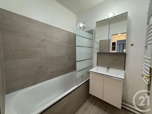 Afficher la photo en grand Appartement F2 à louer - 2 pièces - 45.83 m2 - SERRIS - 77 - ILE-DE-FRANCE - Century 21 Agence Parc Avenue