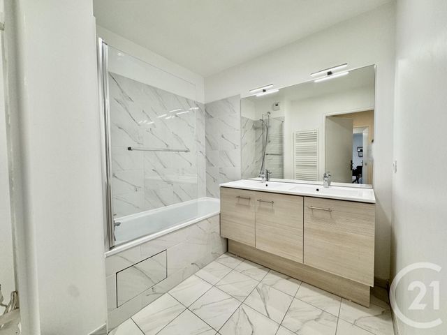 Appartement F3 à louer - 3 pièces - 65.6 m2 - SERRIS - 77 - ILE-DE-FRANCE - Century 21 Agence Parc Avenue