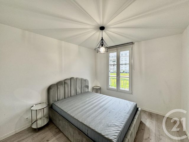 Appartement F3 à louer - 3 pièces - 65.6 m2 - SERRIS - 77 - ILE-DE-FRANCE - Century 21 Agence Parc Avenue