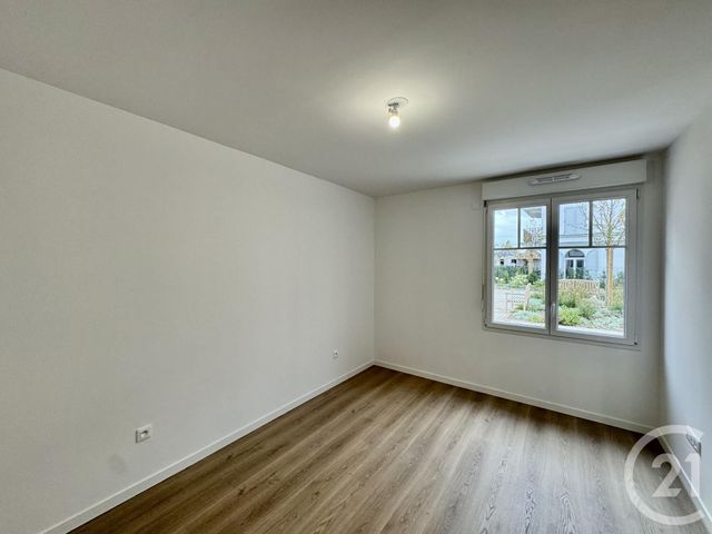 Afficher la photo en grand Appartement F5 à louer - 5 pièces - 98.5 m2 - SERRIS - 77 - ILE-DE-FRANCE - Century 21 Agence Parc Avenue