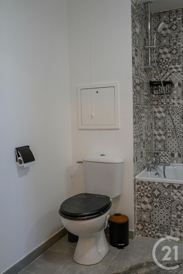 Appartement à louer - 2 pièces - 47.9 m2 - SERRIS - 77 - ILE-DE-FRANCE - Century 21 Agence Parc Avenue