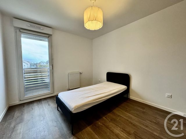 Appartement F4 à louer - 3 pièces - 77.99 m2 - SERRIS - 77 - ILE-DE-FRANCE - Century 21 Agence Parc Avenue