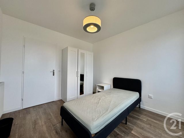 Appartement F4 à louer - 3 pièces - 77.99 m2 - SERRIS - 77 - ILE-DE-FRANCE - Century 21 Agence Parc Avenue