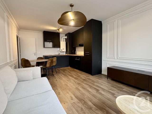 Appartement F4 à louer - 3 pièces - 77.99 m2 - SERRIS - 77 - ILE-DE-FRANCE - Century 21 Agence Parc Avenue