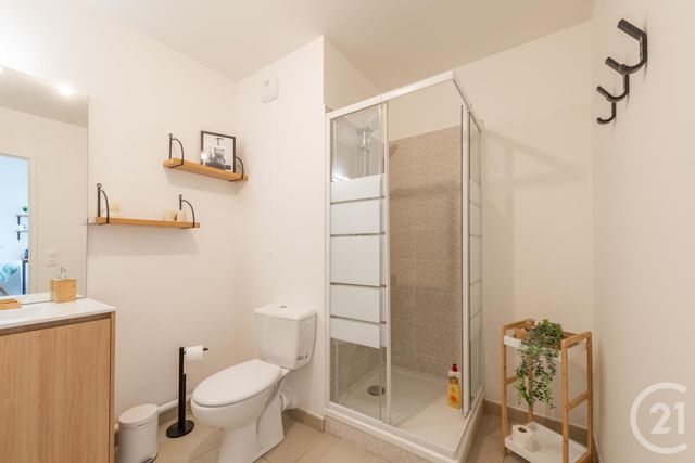 Appartement F2 à louer - 2 pièces - 45.28 m2 - BUSSY ST GEORGES - 77 - ILE-DE-FRANCE - Century 21 Agence Parc Avenue