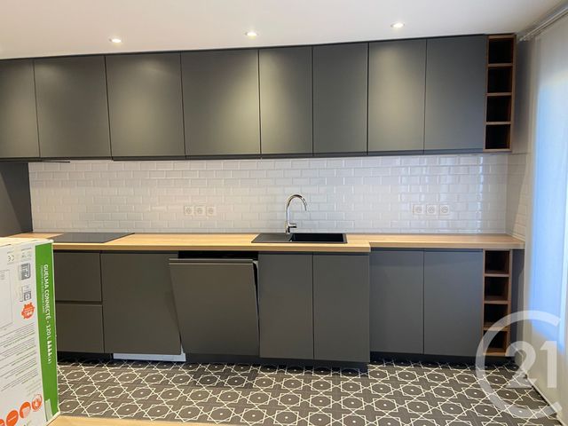 Appartement F3 à louer - 3 pièces - 76.43 m2 - LIVRY GARGAN - 93 - ILE-DE-FRANCE - Century 21 Agence Parc Avenue