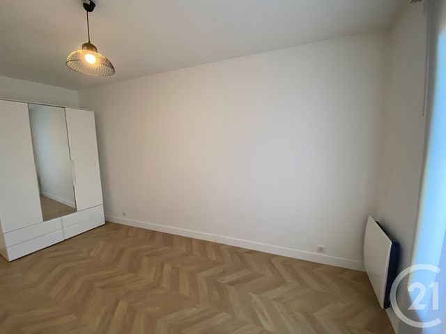 Appartement F3 à louer - 3 pièces - 76.43 m2 - LIVRY GARGAN - 93 - ILE-DE-FRANCE - Century 21 Agence Parc Avenue