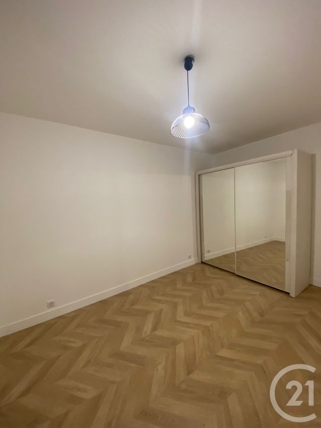 Appartement F3 à louer - 3 pièces - 76.43 m2 - LIVRY GARGAN - 93 - ILE-DE-FRANCE - Century 21 Agence Parc Avenue