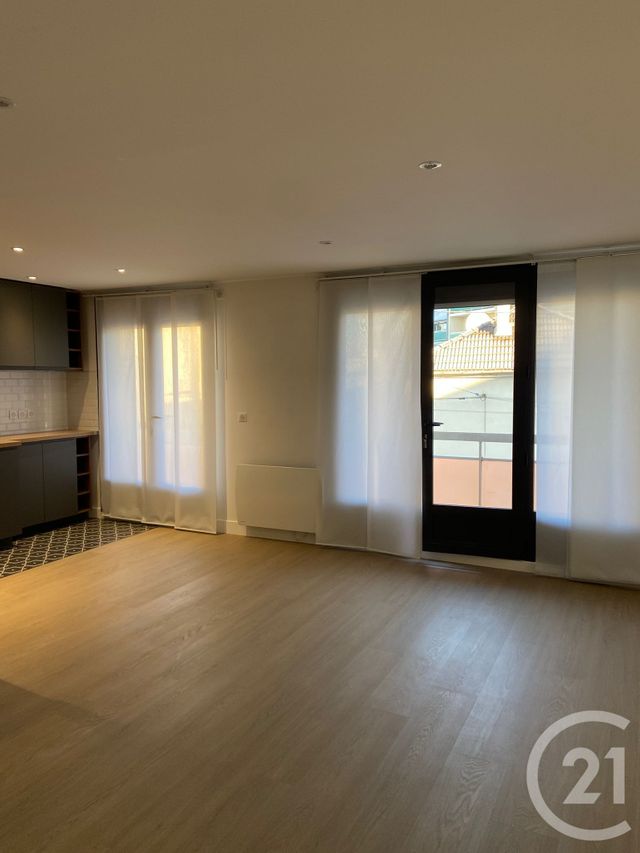 Appartement F3 à louer - 3 pièces - 76.43 m2 - LIVRY GARGAN - 93 - ILE-DE-FRANCE - Century 21 Agence Parc Avenue