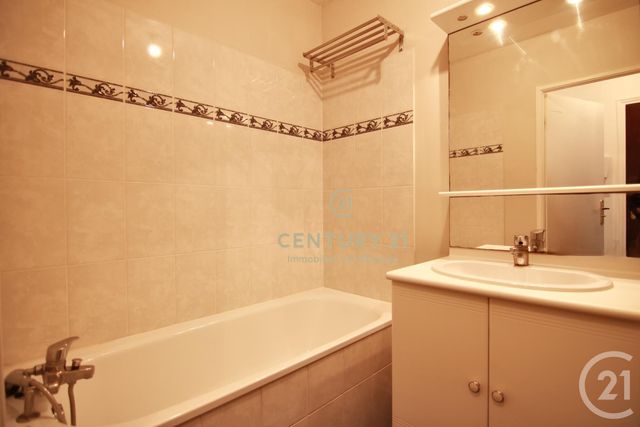 Appartement F2 à louer - 2 pièces - 36.15 m2 - BUSSY ST GEORGES - 77 - ILE-DE-FRANCE - Century 21 Agence Parc Avenue