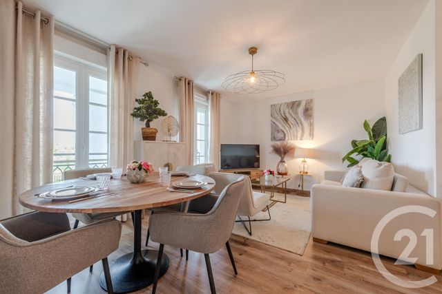 Appartement F2 à louer - 2 pièces - 40.47 m2 - SERRIS - 77 - ILE-DE-FRANCE - Century 21 Agence Parc Avenue