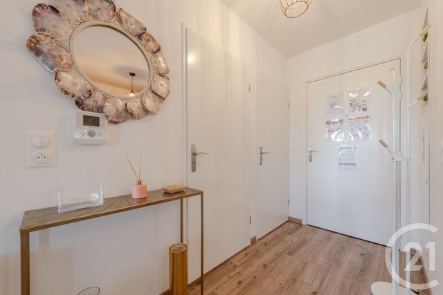 Appartement F2 à louer - 2 pièces - 40.47 m2 - SERRIS - 77 - ILE-DE-FRANCE - Century 21 Agence Parc Avenue