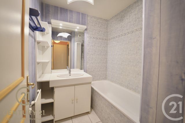 Appartement F3 à vendre - 3 pièces - 57.29 m2 - BUSSY ST GEORGES - 77 - ILE-DE-FRANCE - Century 21 Agence Parc Avenue