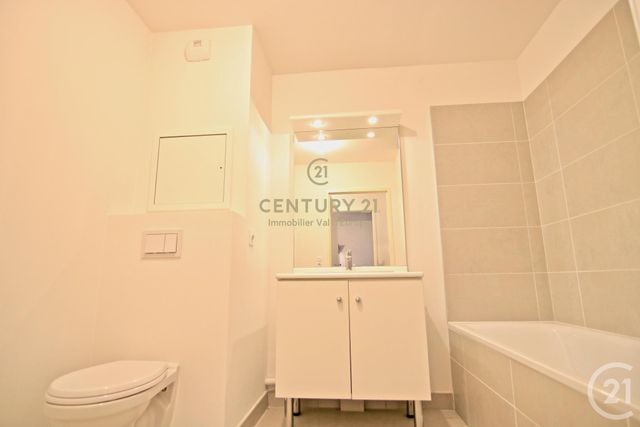 Appartement F2 à vendre - 2 pièces - 43.3 m2 - FERRIERES EN BRIE - 77 - ILE-DE-FRANCE - Century 21 Agence Parc Avenue