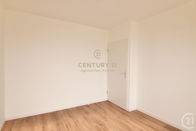 Appartement F3 à louer - 3 pièces - 58.15 m2 - BUSSY ST GEORGES - 77 - ILE-DE-FRANCE - Century 21 Agence Parc Avenue