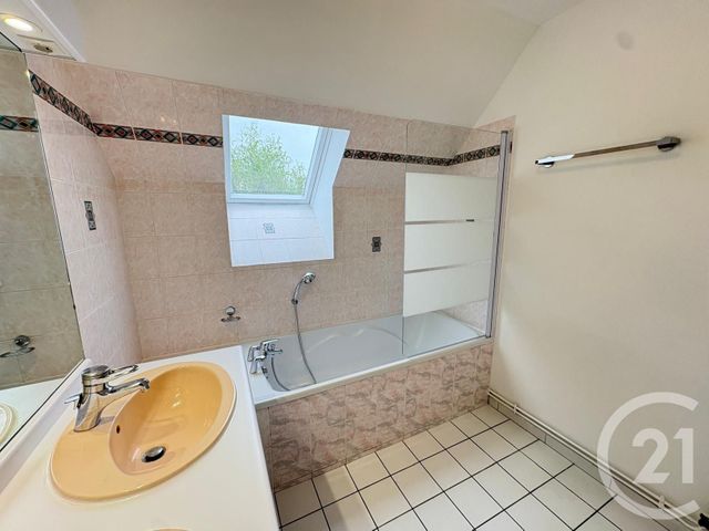 maison à louer - 5 pièces - 116.0 m2 - CHANTELOUP EN BRIE - 77 - ILE-DE-FRANCE - Century 21 Agence Parc Avenue