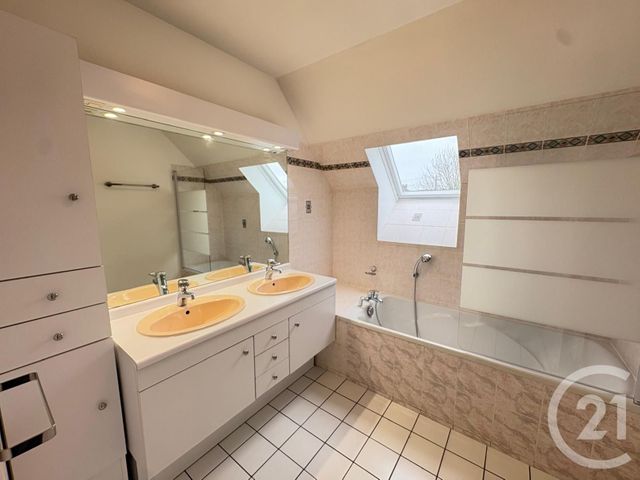 maison à louer - 5 pièces - 116.0 m2 - CHANTELOUP EN BRIE - 77 - ILE-DE-FRANCE - Century 21 Agence Parc Avenue