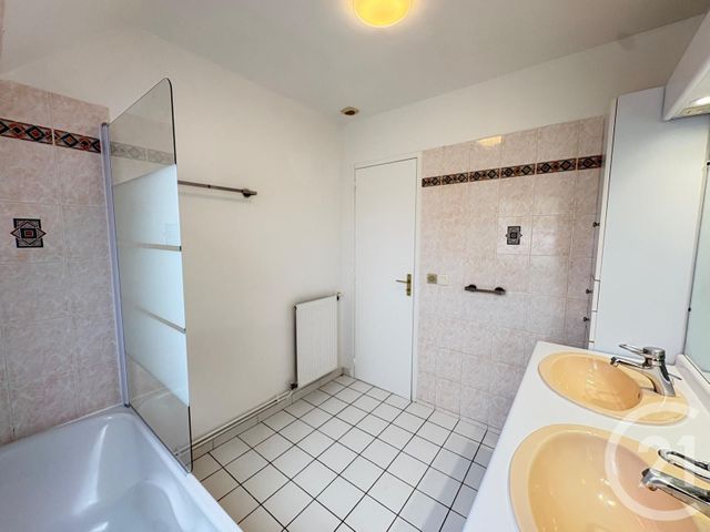 maison à louer - 5 pièces - 116.0 m2 - CHANTELOUP EN BRIE - 77 - ILE-DE-FRANCE - Century 21 Agence Parc Avenue