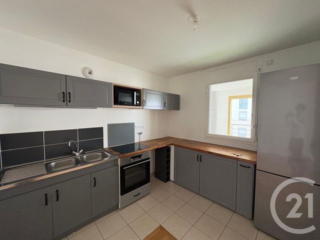 Appartement F3 à louer - 3 pièces - 73.3 m2 - BUSSY ST GEORGES - 77 - ILE-DE-FRANCE - Century 21 Agence Parc Avenue
