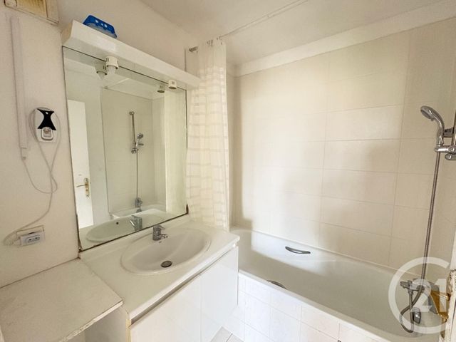 Appartement F2 à vendre - 2 pièces - 48.33 m2 - CHESSY - 77 - ILE-DE-FRANCE - Century 21 Agence Parc Avenue