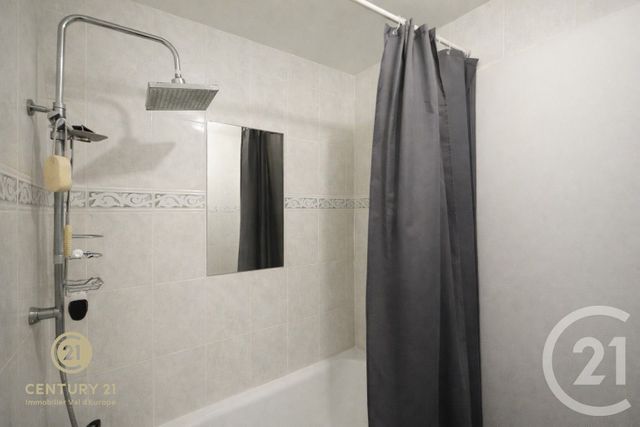 Appartement F2 à vendre - 2 pièces - 46.46 m2 - MONTEVRAIN - 77 - ILE-DE-FRANCE - Century 21 Agence Parc Avenue