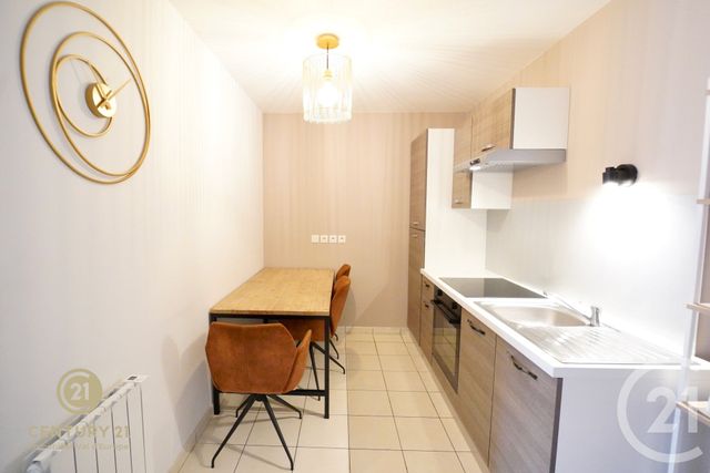 Appartement F2 à vendre - 2 pièces - 44.98 m2 - SERRIS - 77 - ILE-DE-FRANCE - Century 21 Agence Parc Avenue
