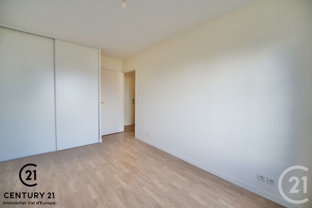 Appartement F4 à vendre - 4 pièces - 83.97 m2 - SERRIS - 77 - ILE-DE-FRANCE - Century 21 Agence Parc Avenue