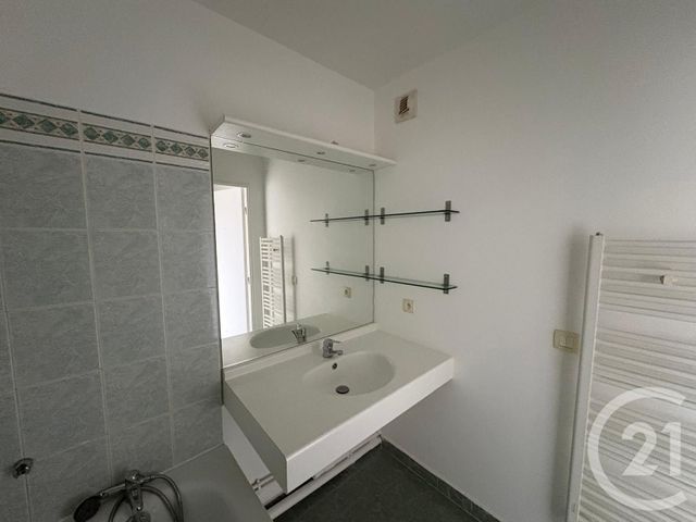 Appartement F4 à vendre - 4 pièces - 84.0 m2 - SERRIS - 77 - ILE-DE-FRANCE - Century 21 Agence Parc Avenue