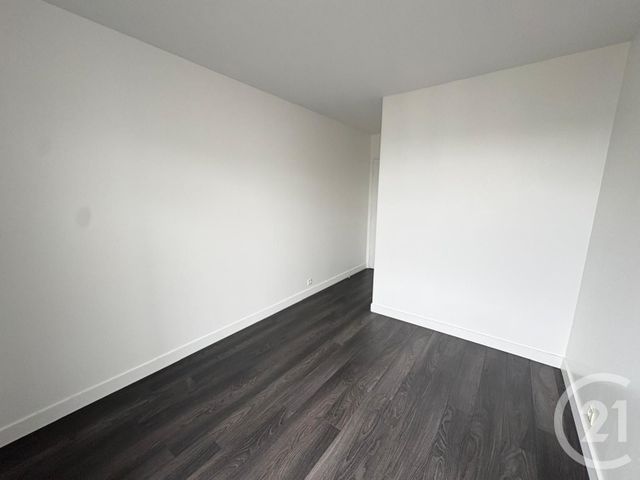 Appartement F4 à vendre - 4 pièces - 84.0 m2 - SERRIS - 77 - ILE-DE-FRANCE - Century 21 Agence Parc Avenue
