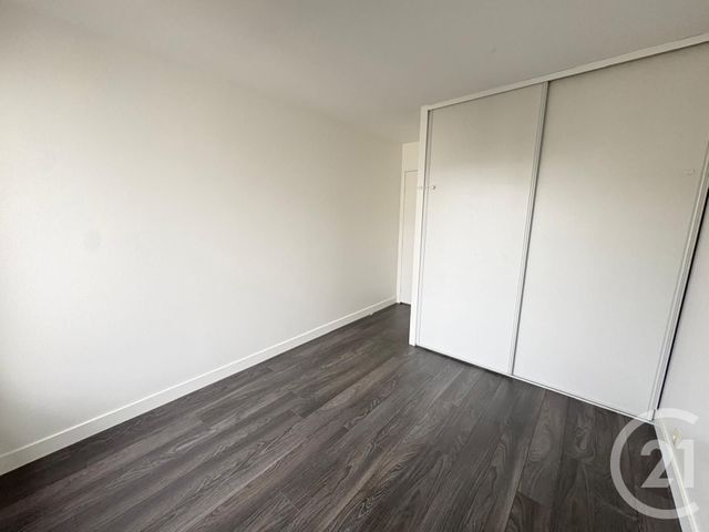 Appartement F4 à vendre - 4 pièces - 84.0 m2 - SERRIS - 77 - ILE-DE-FRANCE - Century 21 Agence Parc Avenue