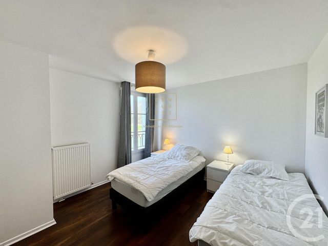 Appartement F3 à vendre - 3 pièces - 80.95 m2 - SERRIS - 77 - ILE-DE-FRANCE - Century 21 Agence Parc Avenue