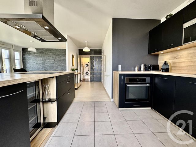 Appartement F3 à vendre - 3 pièces - 80.95 m2 - SERRIS - 77 - ILE-DE-FRANCE - Century 21 Agence Parc Avenue