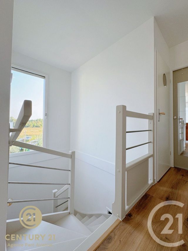 Appartement Duplex à louer - 3 pièces - 64.53 m2 - BUSSY ST GEORGES - 77 - ILE-DE-FRANCE - Century 21 Agence Parc Avenue