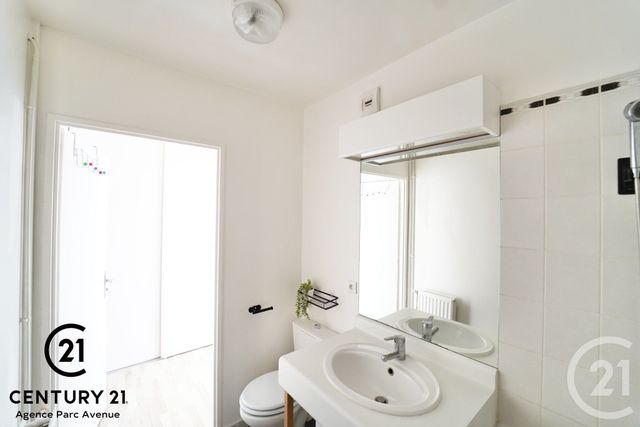 Appartement Studio à louer - 1 pièce - 20.09 m2 - BUSSY ST GEORGES - 77 - ILE-DE-FRANCE - Century 21 Agence Parc Avenue