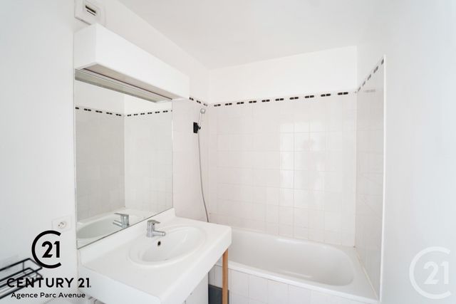 Appartement Studio à louer - 1 pièce - 20.09 m2 - BUSSY ST GEORGES - 77 - ILE-DE-FRANCE - Century 21 Agence Parc Avenue