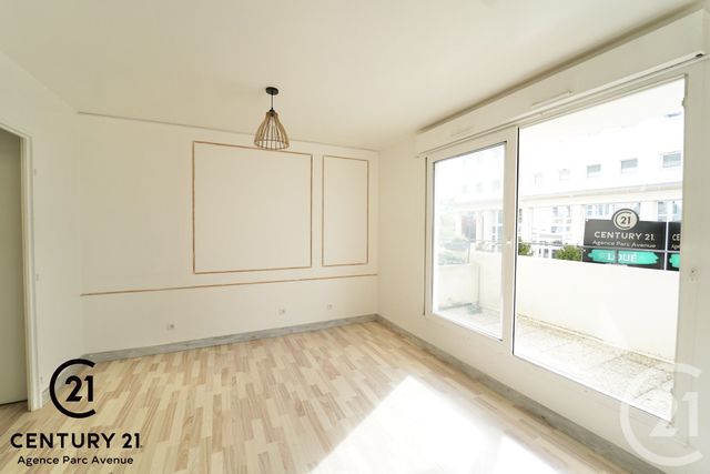 Appartement Studio à louer - 1 pièce - 20.09 m2 - BUSSY ST GEORGES - 77 - ILE-DE-FRANCE - Century 21 Agence Parc Avenue