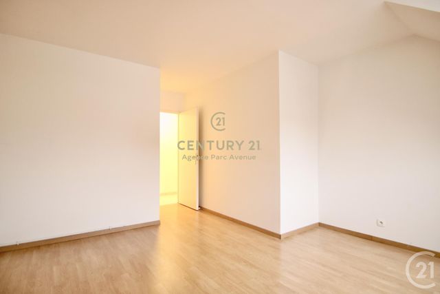 Appartement F3 à louer - 3 pièces - 87.49 m2 - BUSSY ST GEORGES - 77 - ILE-DE-FRANCE - Century 21 Agence Parc Avenue