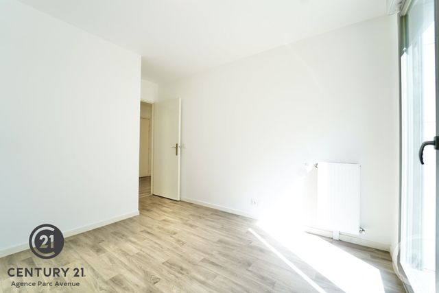 Appartement F3 à louer - 3 pièces - 67.03 m2 - BUSSY ST GEORGES - 77 - ILE-DE-FRANCE - Century 21 Agence Parc Avenue
