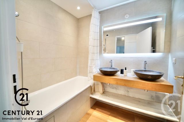 Appartement F3 à louer - 3 pièces - 63.38 m2 - CHESSY - 77 - ILE-DE-FRANCE - Century 21 Agence Parc Avenue