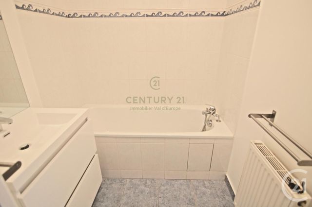 Appartement F3 à louer - 3 pièces - 59.85 m2 - BUSSY ST GEORGES - 77 - ILE-DE-FRANCE - Century 21 Agence Parc Avenue