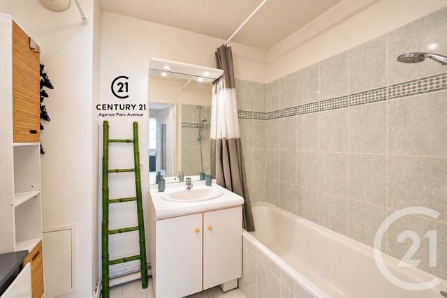 Appartement F2 à vendre - 2 pièces - 40.66 m2 - BUSSY ST GEORGES - 77 - ILE-DE-FRANCE - Century 21 Agence Parc Avenue