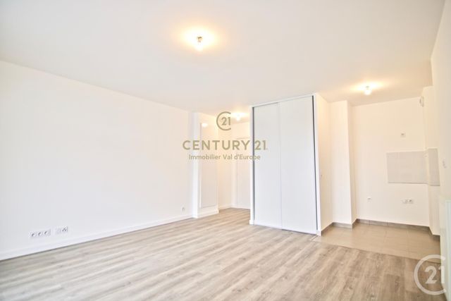 Appartement F2 à louer - 2 pièces - 42.72 m2 - BUSSY ST GEORGES - 77 - ILE-DE-FRANCE - Century 21 Agence Parc Avenue